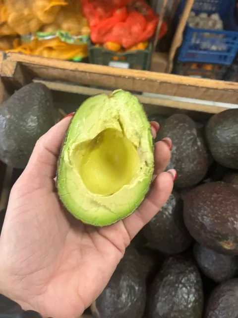 Авокадо Hass — продукт в Nat-Eco-Fruit, Велико Търново