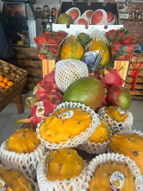 Ананас златен — продукт в Nat-Eco-Fruit, Велико Търново